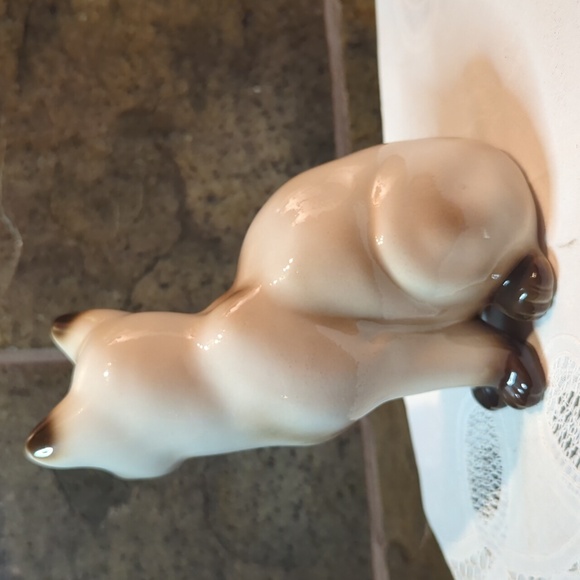 Vintage Blue-eyed Siamese Ceramic Cat Figurine - Picture 4 of 7